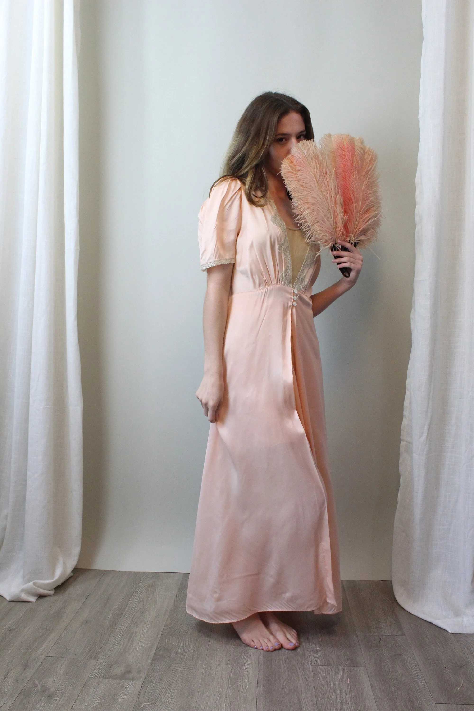 1940s PEACH rayon lace robe small medium | new fall
