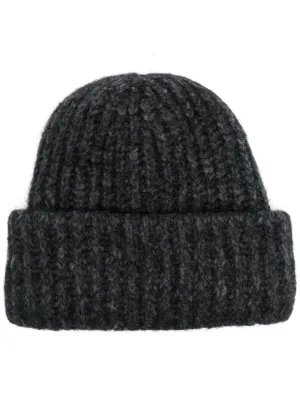 chunky-knit beanie