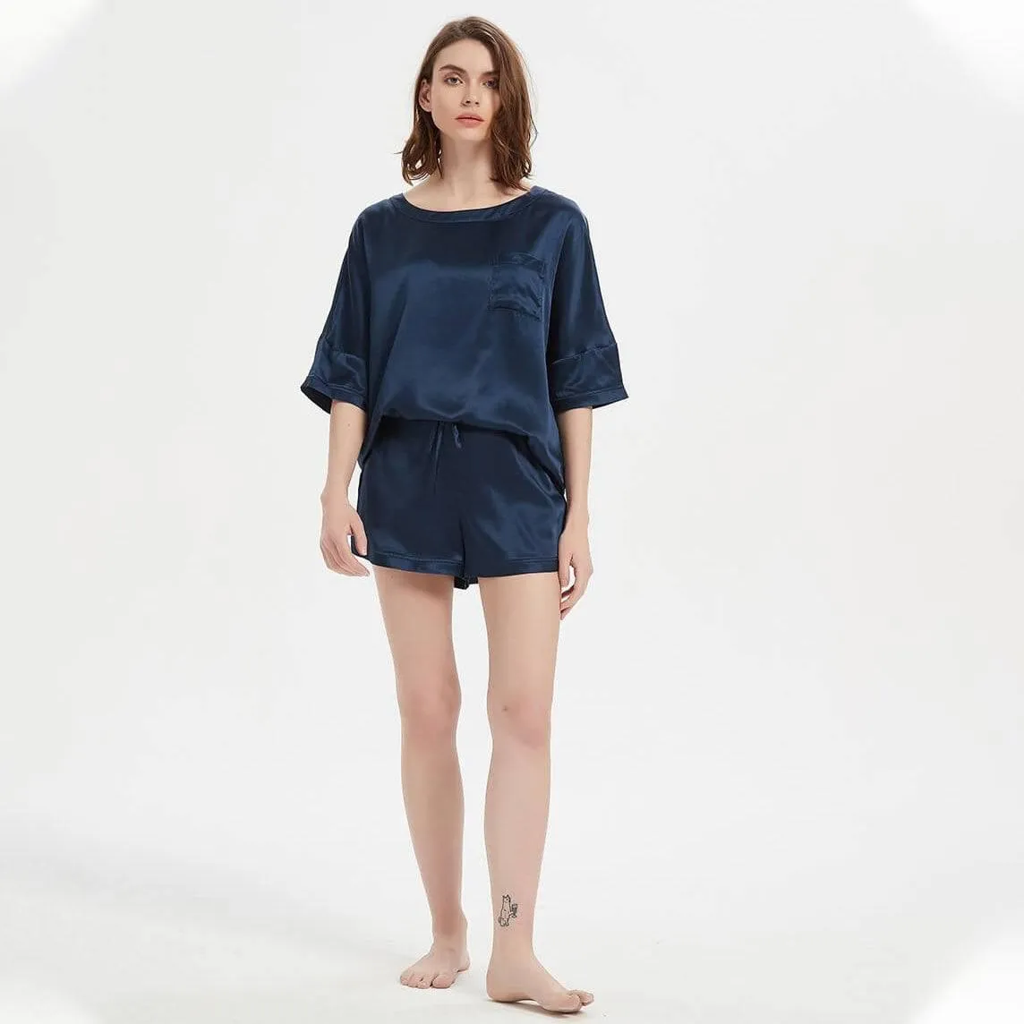 Classic Round Necked Half Sleeves Short Silk Pajamas Set