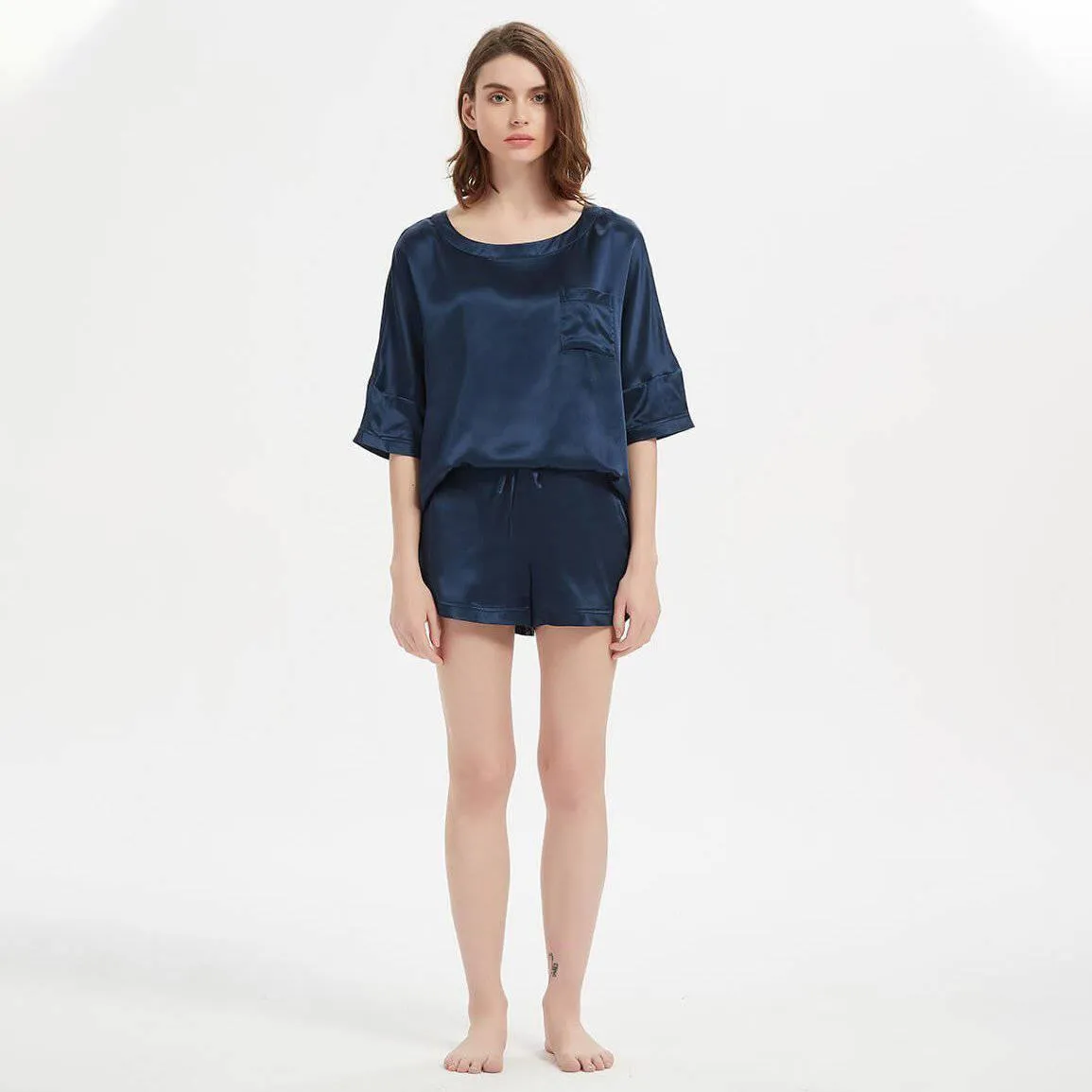 Classic Round Necked Half Sleeves Short Silk Pajamas Set