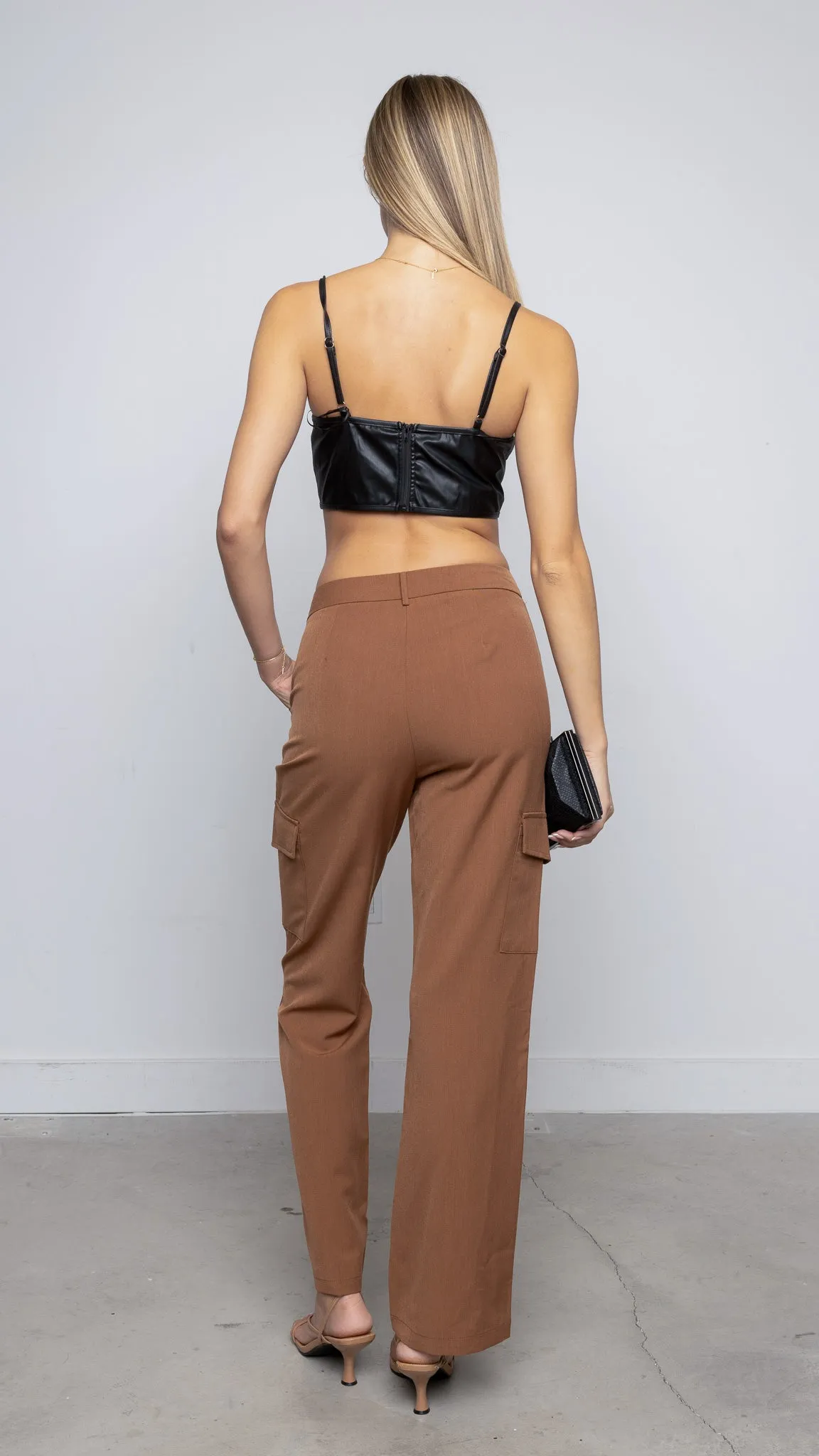 Evai Pants in Brown