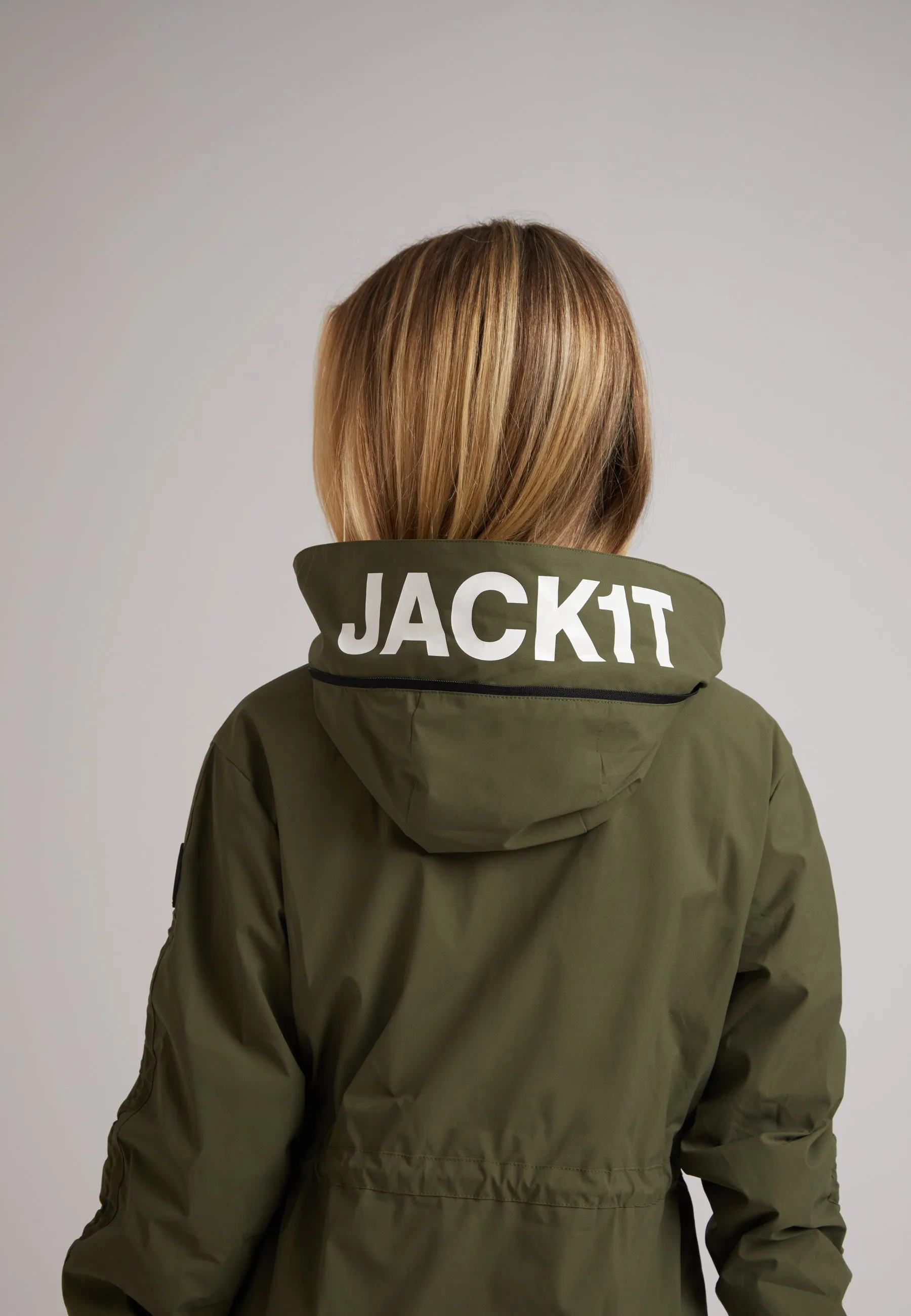 Helio Windbreaker
