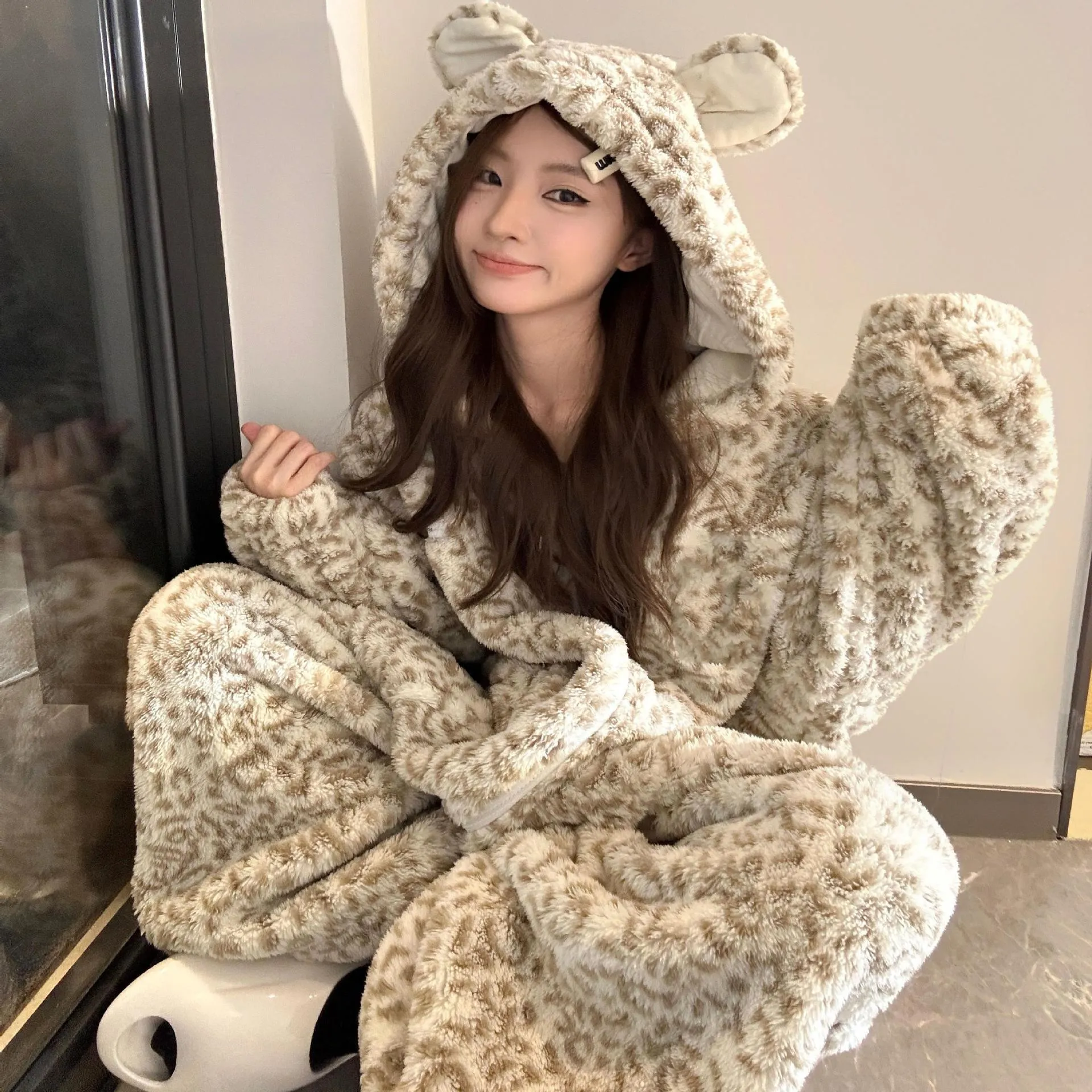 INSTOCK-Cute cartoon coral fleece one-piece pajamas for women