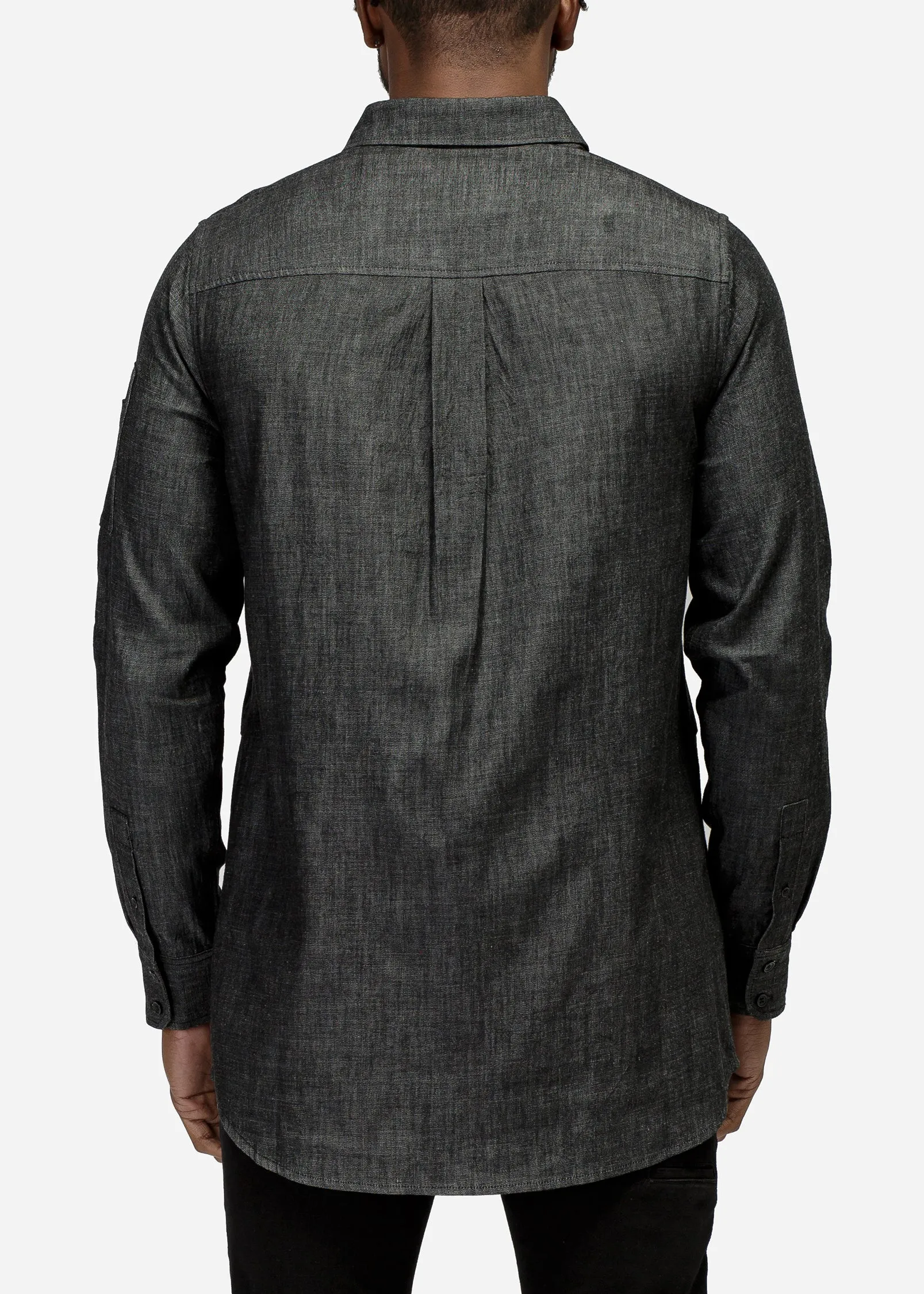 Konus Men's Essential Chambray Button Down Shirt in Charcoal Black