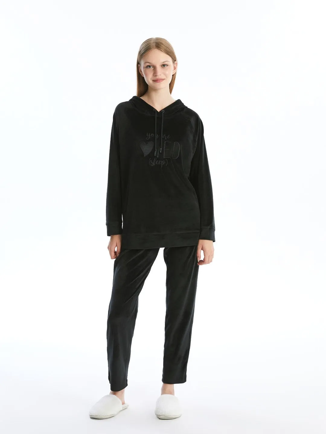 LCW DREAM

Matte Purple Hooded Velvet Women's Pajama Top