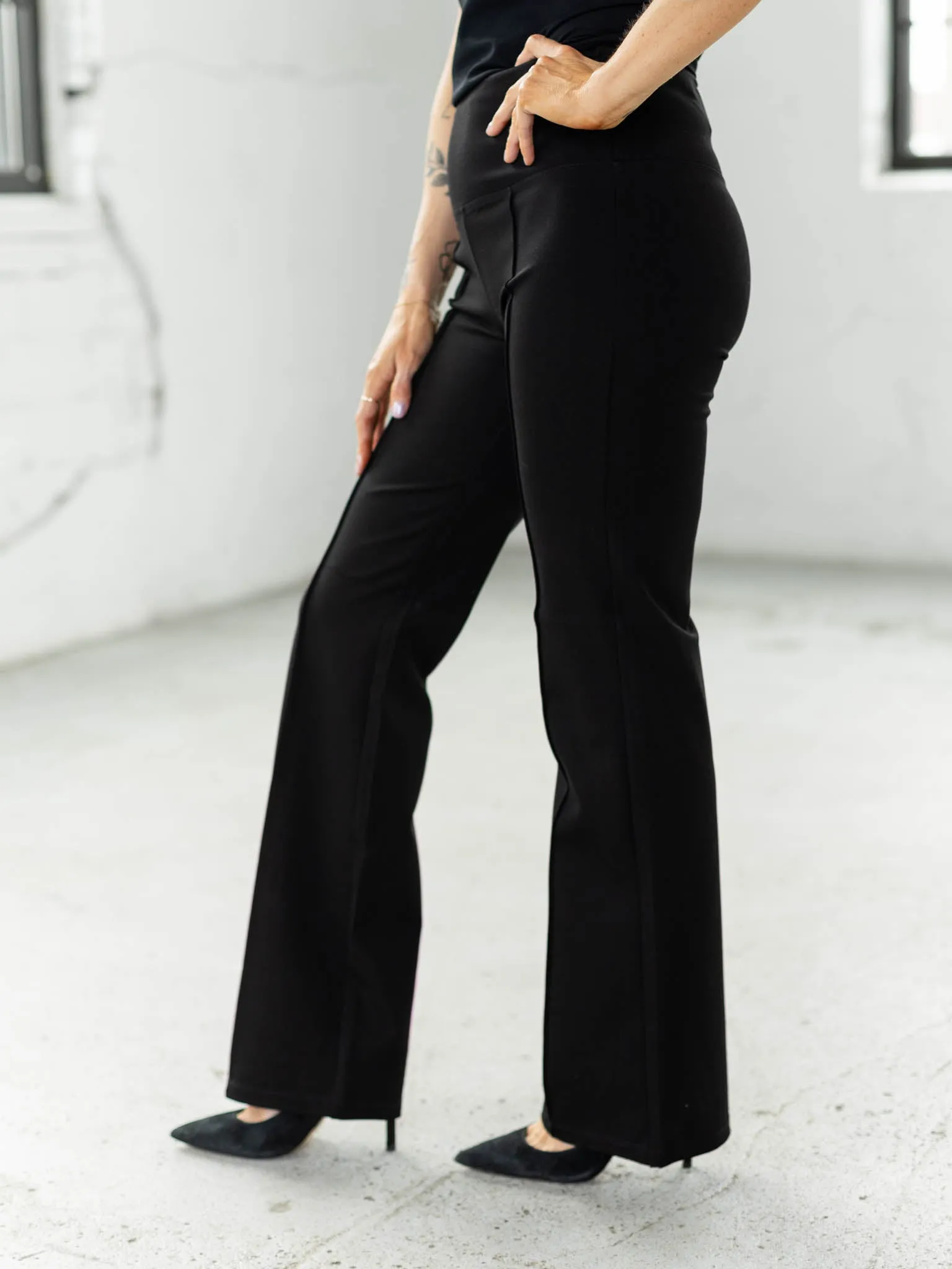 Liverpool Pearl Full Length Flare - Black