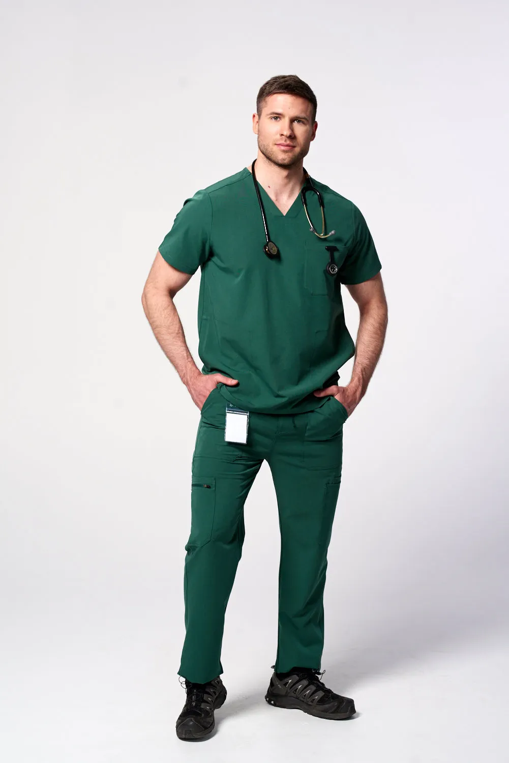 Men's Straight-Cut 9-Pocket Cargo Pants
