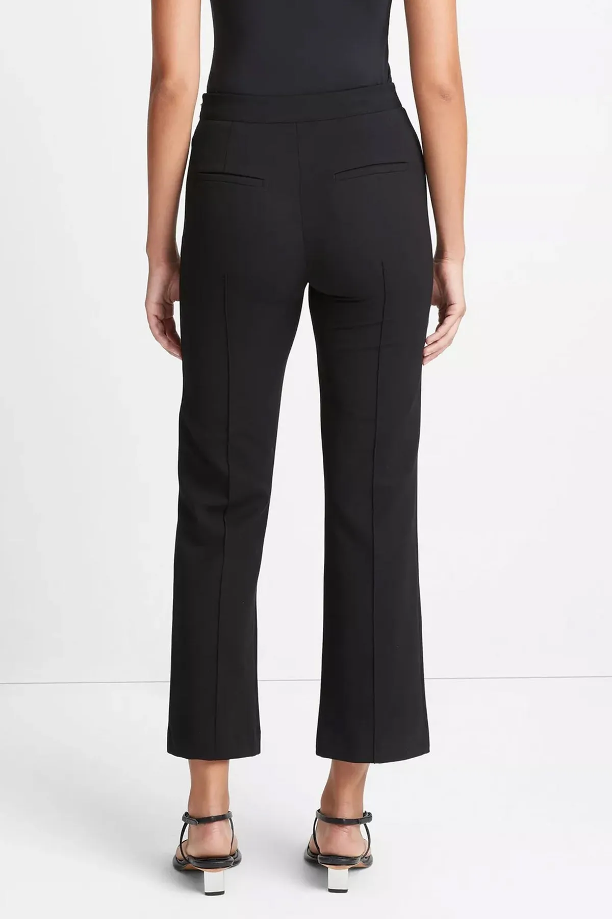 Mid-Rise Pintuck Crop Flare Pant in Black