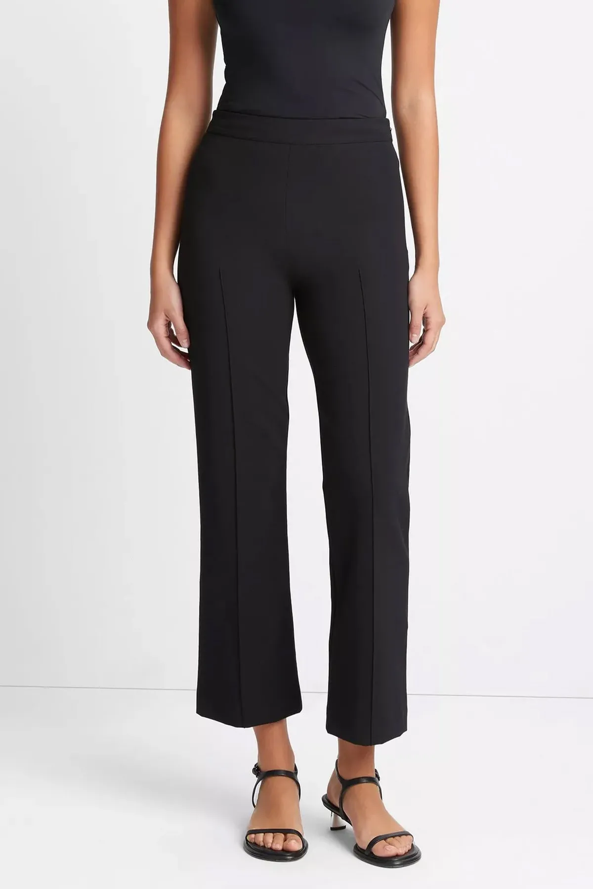 Mid-Rise Pintuck Crop Flare Pant in Black