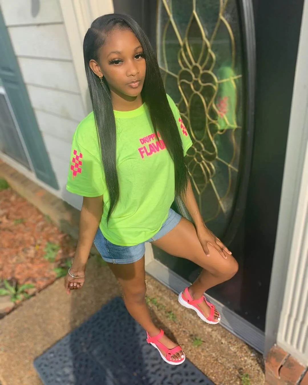 Neon Pink Drippin Flavor | Lemon Tee (Solid Checkered Drippin Sleeve)