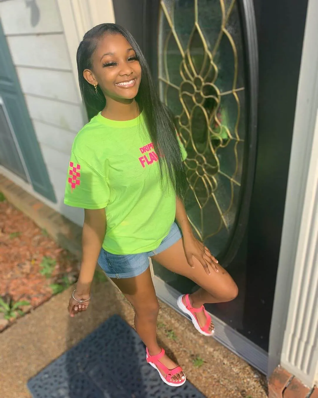 Neon Pink Drippin Flavor | Lemon Tee (Solid Checkered Drippin Sleeve)