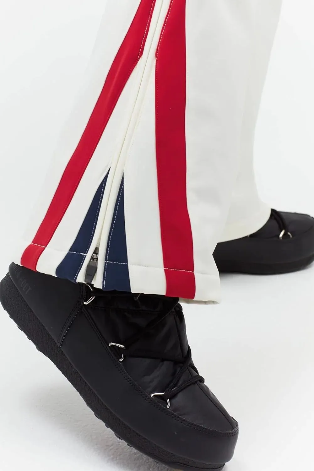PERFECT MOMENT Chevron Flare Pant II