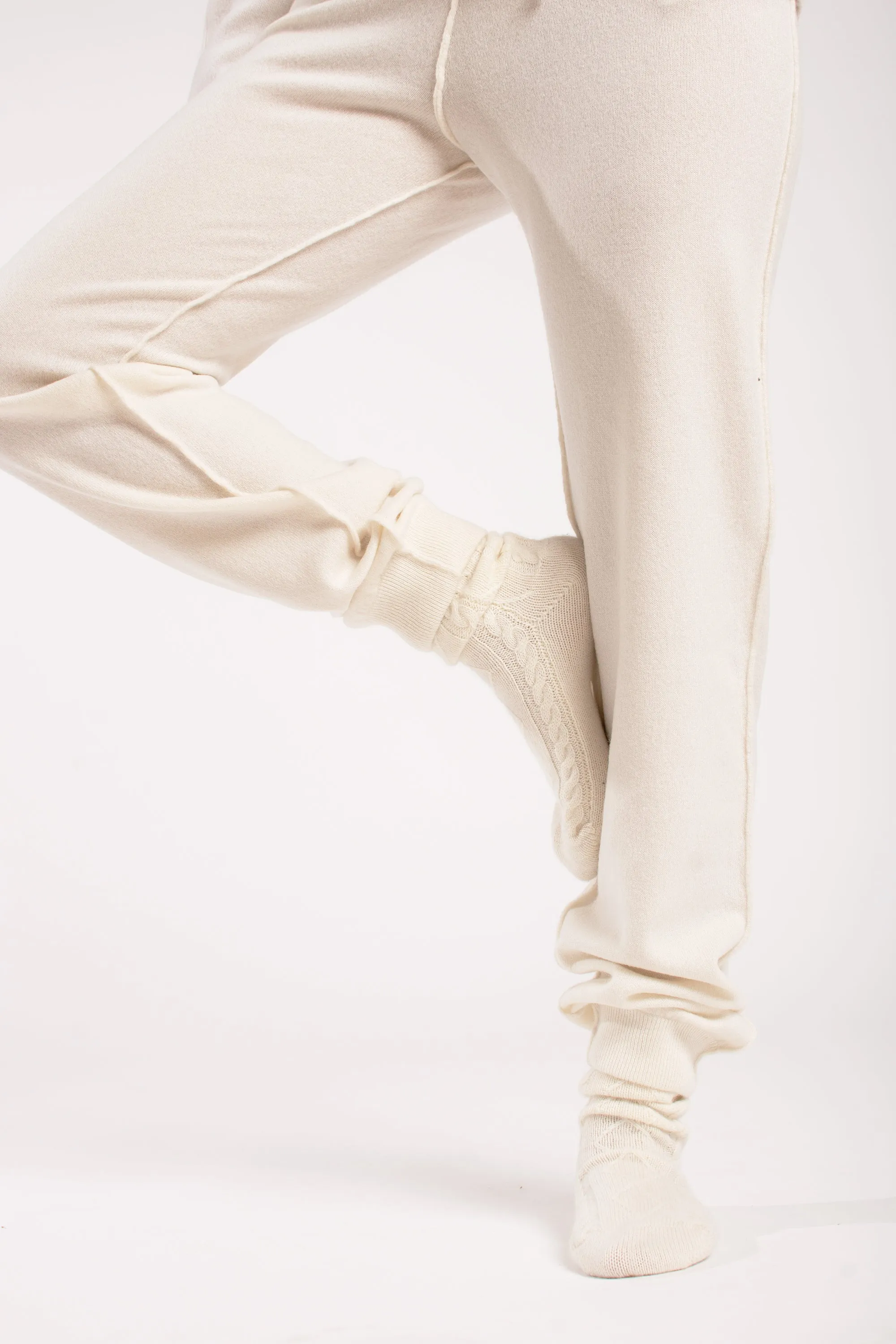 Premium 100% Cashmere Cable Knit Sleep Socks