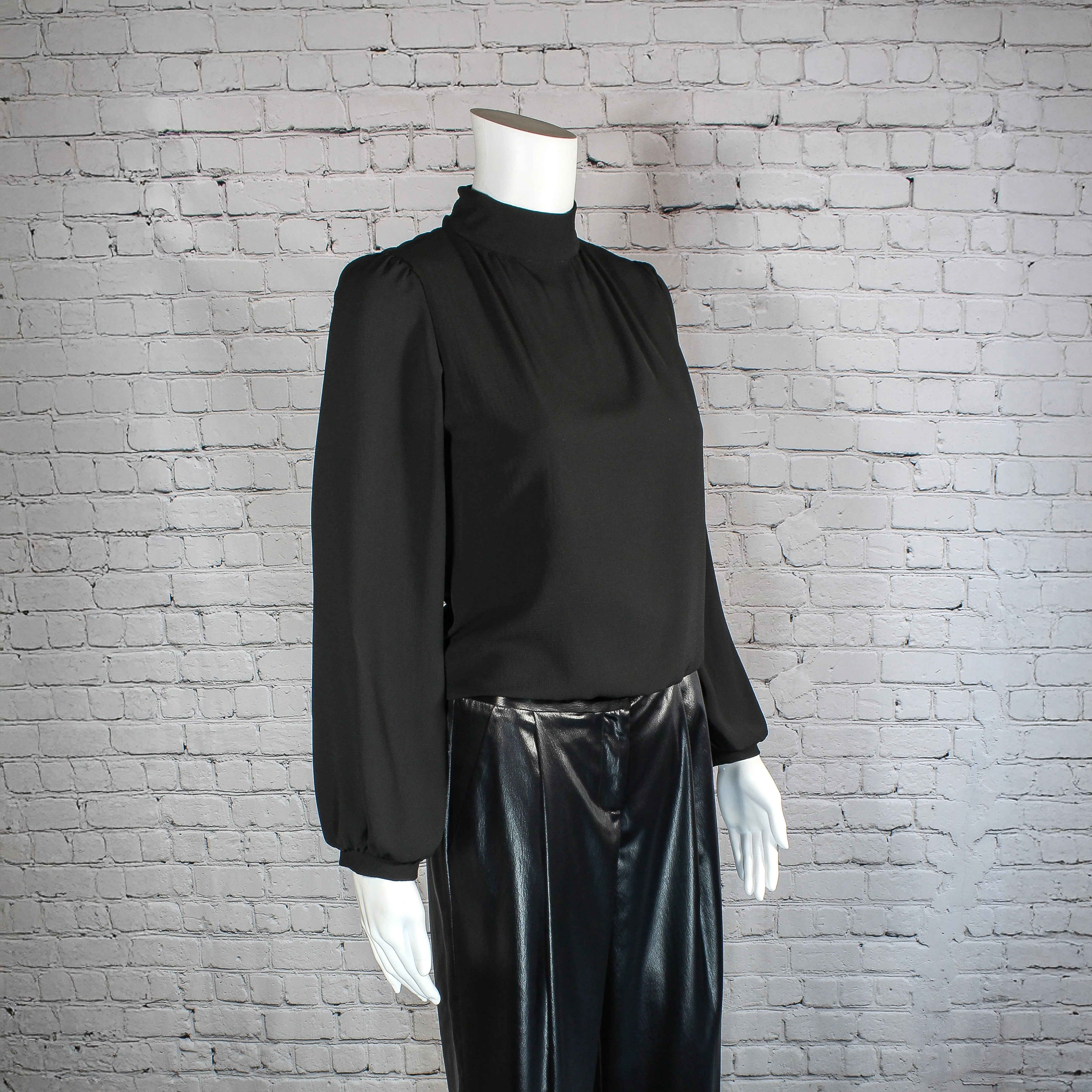 SALE! Gabin Long Sleeved Top in Black by Drew