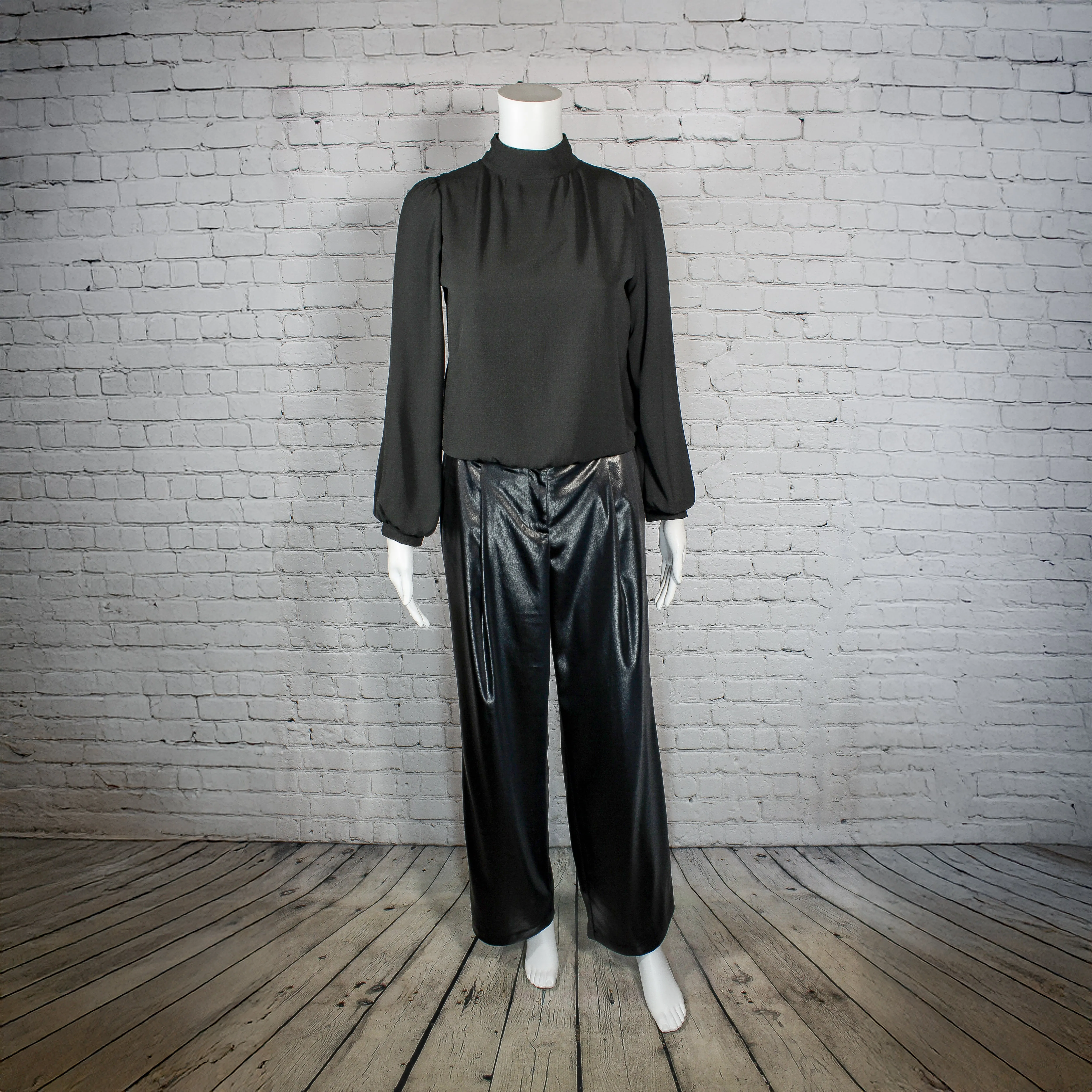 SALE! Gabin Long Sleeved Top in Black by Drew