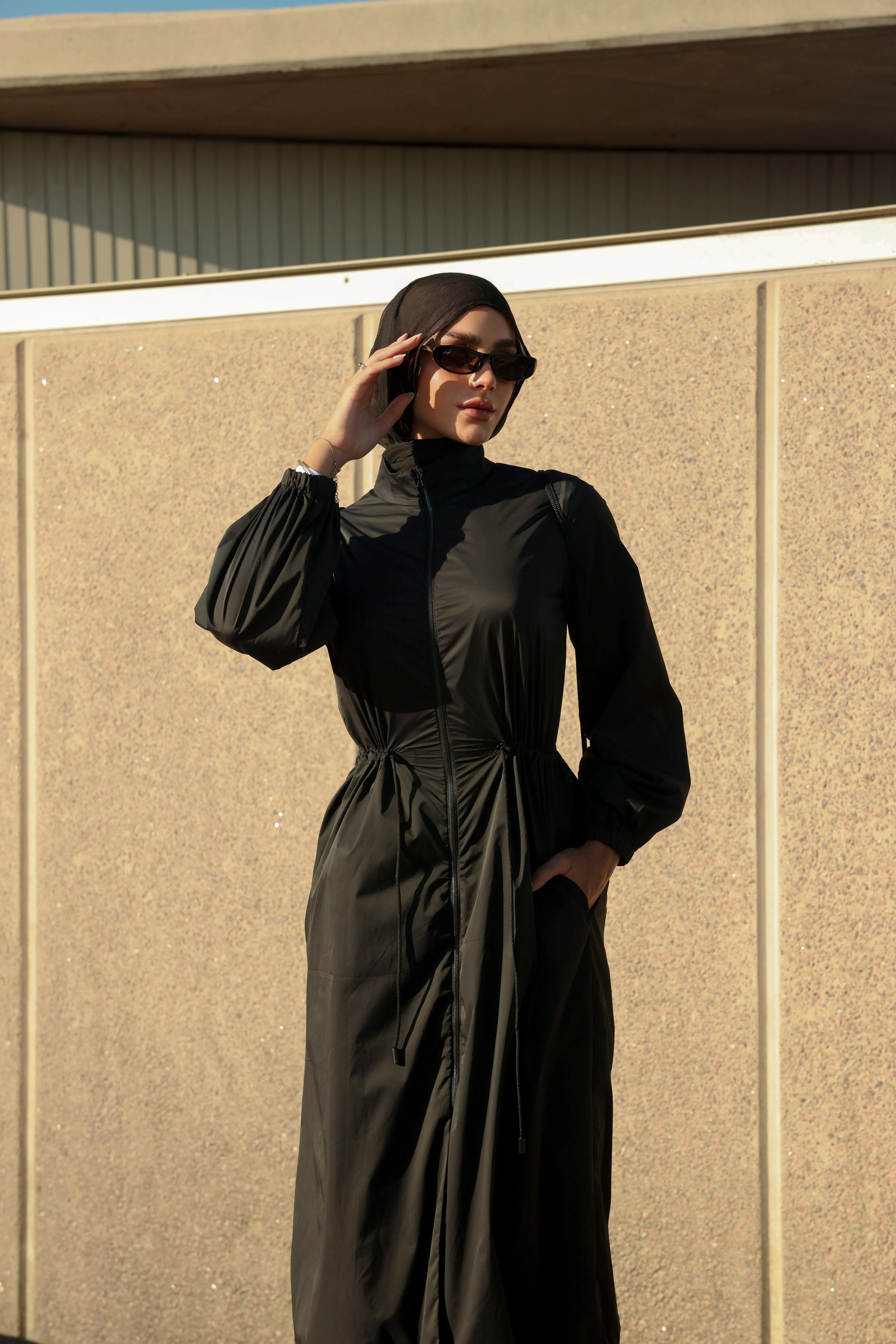 The Lightweight Trench Black (3 weeks)
