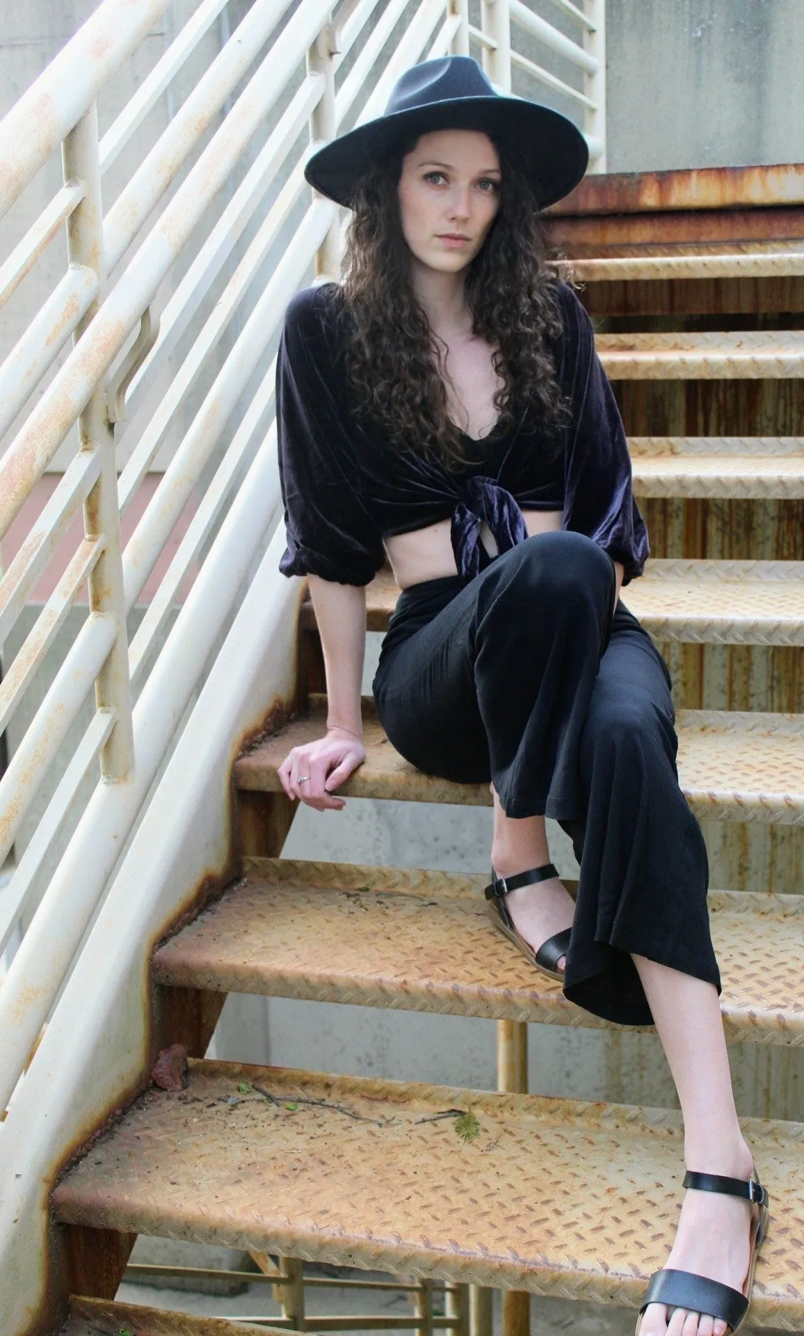 THE Melody  TIED SLIM PANT