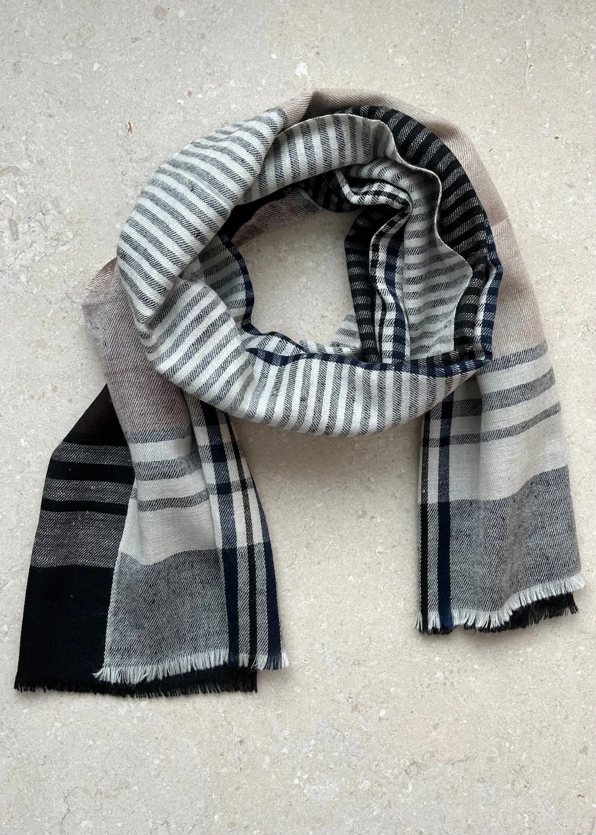 Ultimate Cashmere Scarf - Raphael