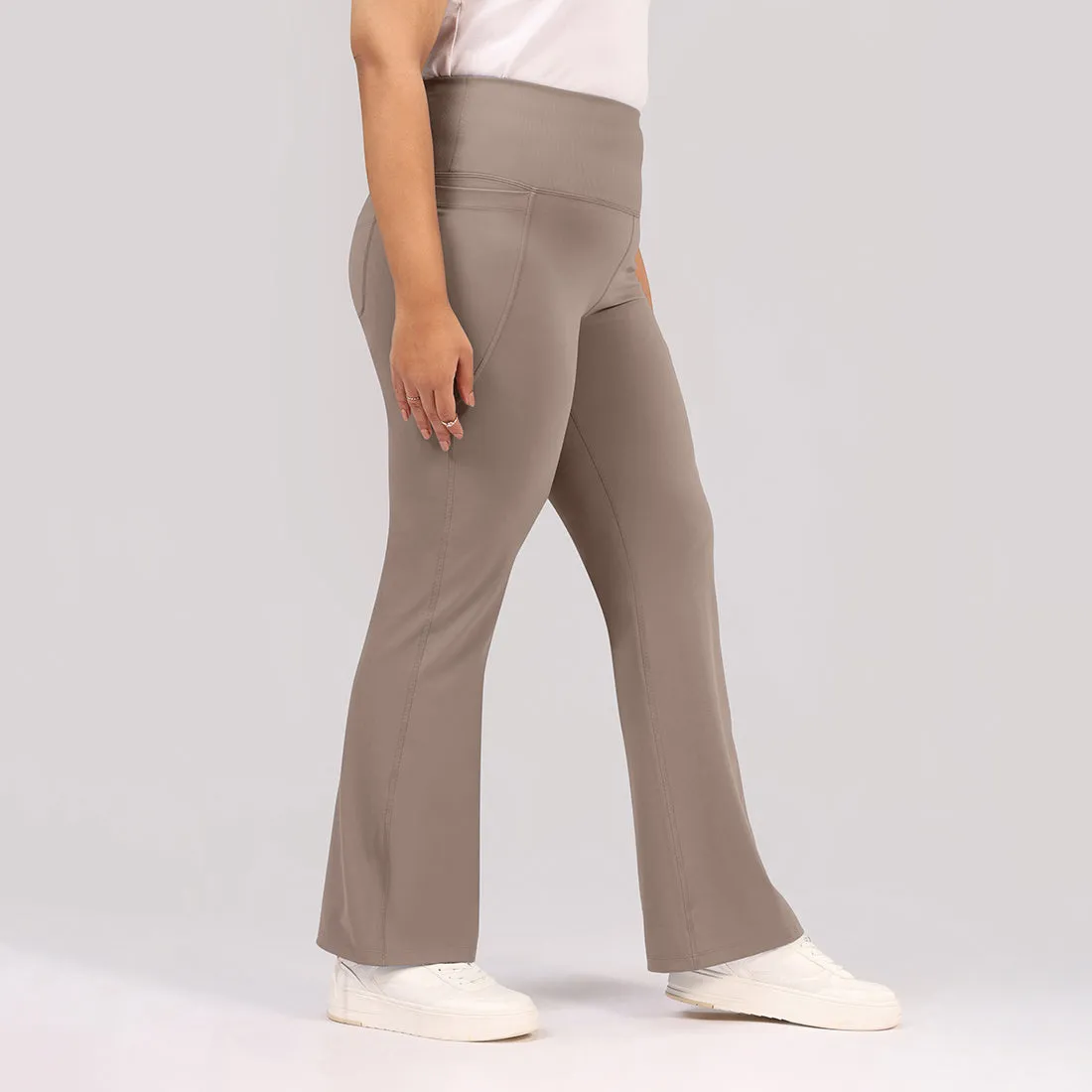 Ultimate Flare Pants Tall